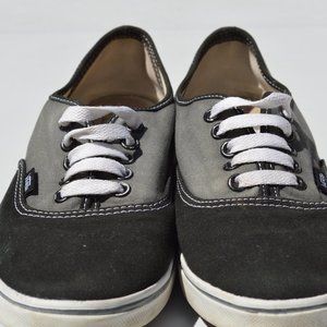 Vans Unisex Lo-Pro Sneakers Black and Gray